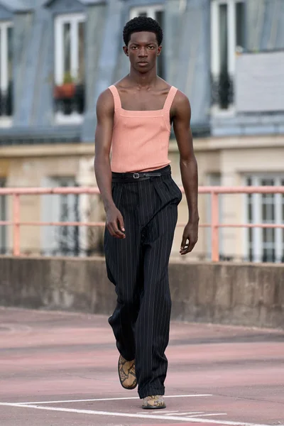 Look 4